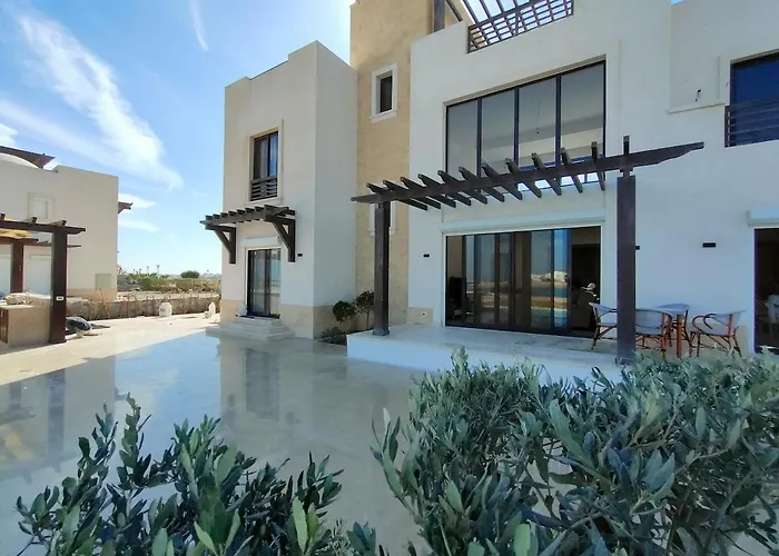 Villa Ancient At Elgouna With Private Heated Pool *