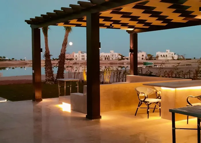Ancient At Elgouna With Private Heated Pool Villa
