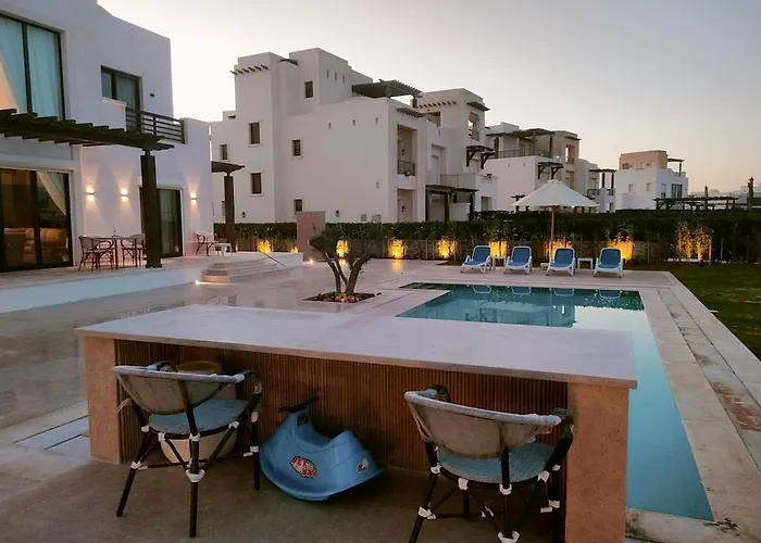 Ancient At Elgouna With Private Heated Pool Villa *